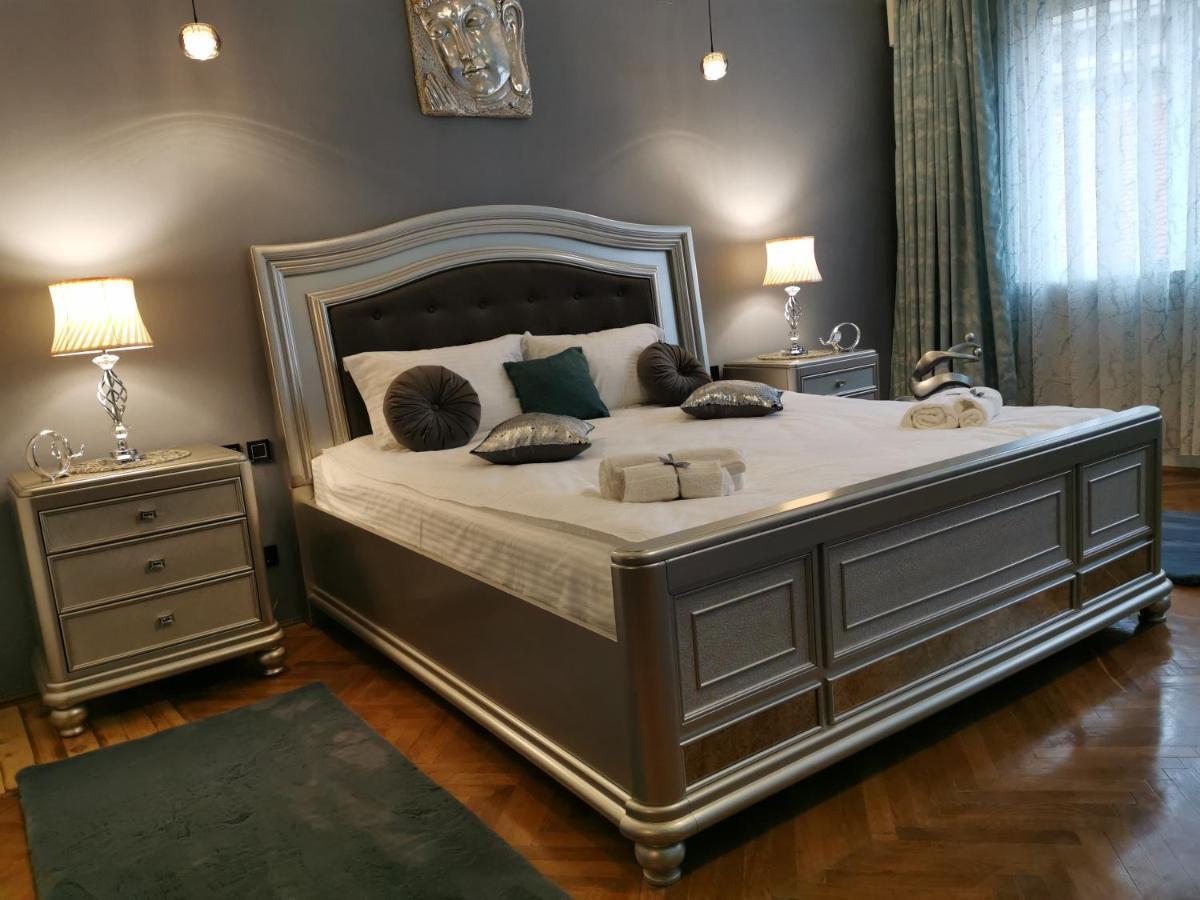 Crystal Central Apartment Braşov Exterior foto